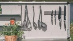 Outwell Magante Campingkeuken - Grijs 20 Outwell Magante Campingkeuken - Grijs -Campingserie Winkel 1068 1900 5709388129598 magante keukentafel feature photo13