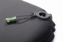 Exped SIM Comfort 5 M Zelfopblazende Slaapmat -Campingserie Winkel 1267 1900 6183 sim comfort valve in close 5472x3648 1