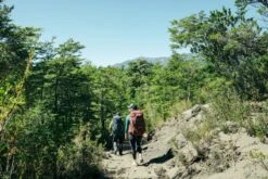 Osprey Farpoint Trek Pack Rugzak - Blauw - 55 Liter -Campingserie Winkel 1267 1900 f22 fairview trek pack 50 zircon red o s 10003329 farpoint trek pack 55 muted space blue o s 10003693 samrouda exp 4 10 24 002