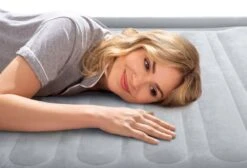 Intex Comfort Plush Luchtbed - Queensize - Ingebouwde Elektrische Pomp -Campingserie Winkel 1320 1900 67770 inuse1 2022 300