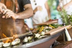 OFYR Island Corten 85 Teak Wood -Campingserie Winkel 800 1200 ofyr locatie shoot2295