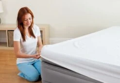 Intex Prime Comfort Luchtbed - Queensize - Ingebouwde Elektrische Pomp -Campingserie Winkel 899 1294 64162 inuse1 2020 300 1