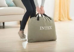 Intex Prime Comfort Luchtbed - Eenpersoons - Ingebouwde Elektrische Pomp -Campingserie Winkel 899 1294 64162 inuse2 2020 300