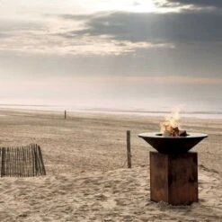 OFYR Classic Corten 85 -Campingserie Winkel 900 900 ofyr strand liggend 1000x1000 1