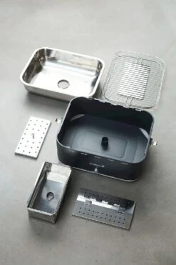 Barbecook Carlo Houtskool Tafelbarbecue - Groen 10 Barbecook Carlo Houtskool Tafelbarbecue - Groen -Campingserie Winkel barbecook 5